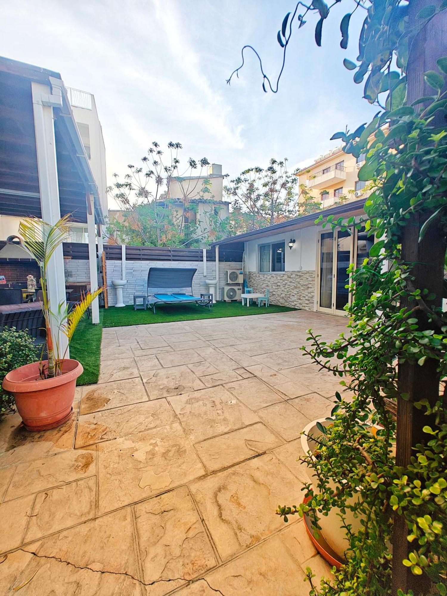 Mamas Summer House Larnaca Exterior photo